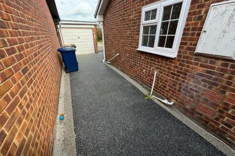 DRIVE TO GARAGE