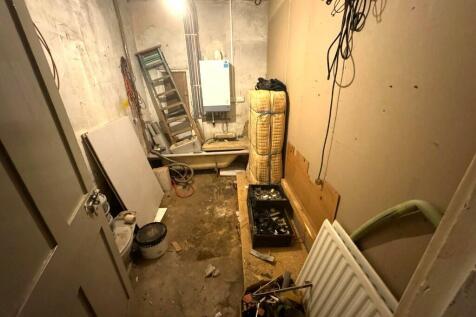 BASEMENT ROOM
