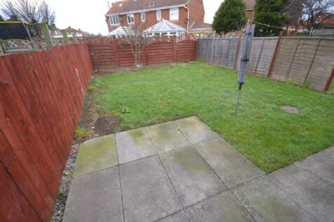 ENCLOSED REAR GARDEN