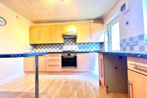 FITTED KITCHEN