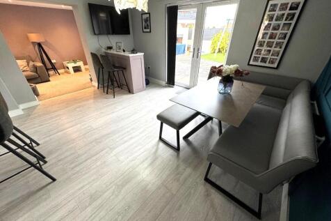LOUNGE AND BAR