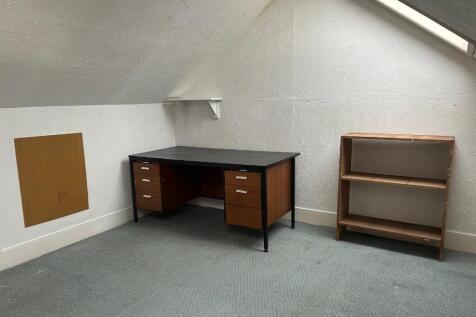 LOFT ROOM 