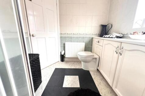BATHROOM / WC