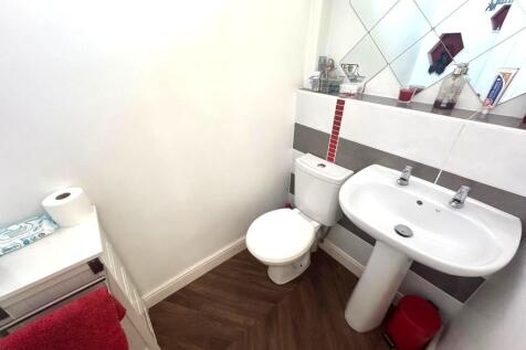 GROUND FLOOR WC