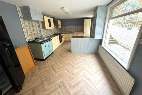 FITTED KITCHEN/DINER