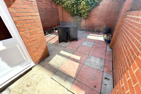 ENCLOSED COURTYARD