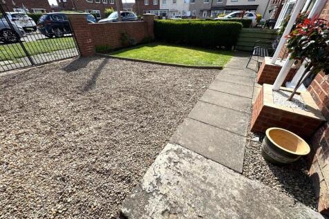 FRONT GARDEN