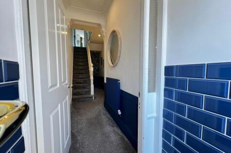 ENTRANCE VESTIBULE