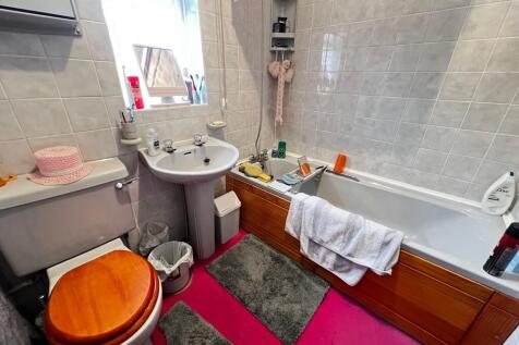 BATHROOM / WC
