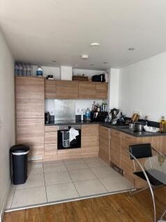 FITTED KITCHEN