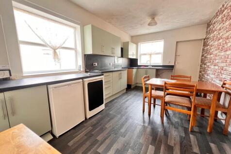 FITTED KITCHEN/DINER