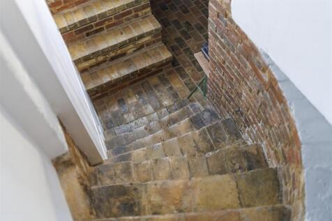 Mezzanine steps