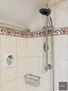 a007a677-Bathroom 202.jpg