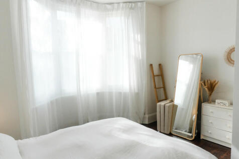 Master Bedroom 4