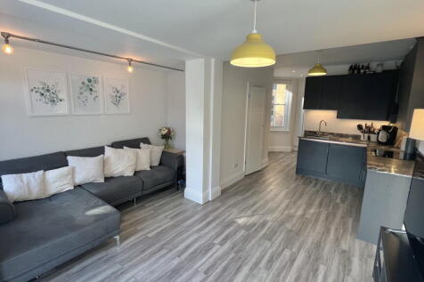 Living Room Kitch...