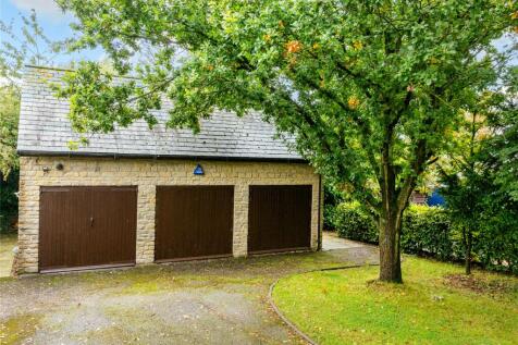 Triple Garage