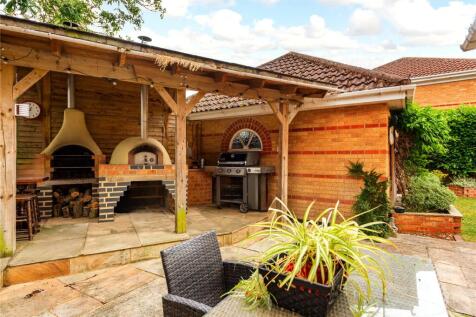 Outdoor Kitchen