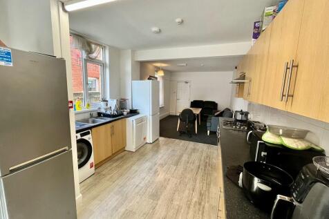 IMG-20251027-WA00...