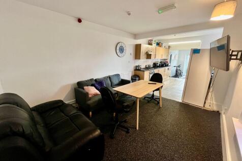 IMG-20251027-WA00...