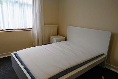 12 Cobbett Close ...