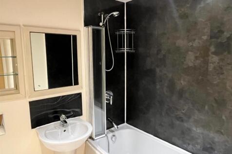 5 MH BATHROOM.jpg