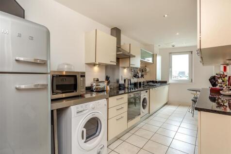 18 NAW Kitchen.jpg