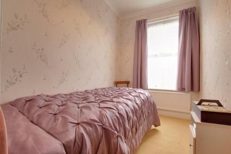 BEDROOM 4 (FRONT)