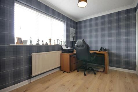 BEDROOM 4 (REAR)