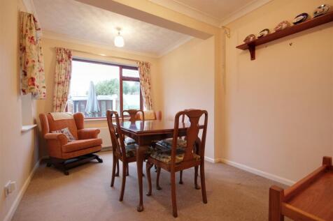 DINING ROOM or BEDROOM 3