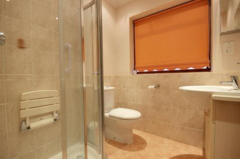 SHOWER ROOM/W.C.
