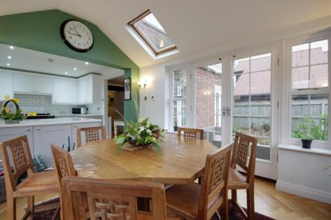 DINNING ROOM
