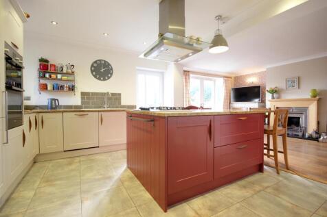 COMBINED DAY ROOM &amp; KITCHEN