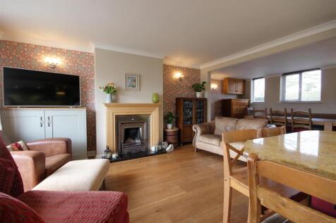 COMBINED DAY ROOM &amp; KITCHEN