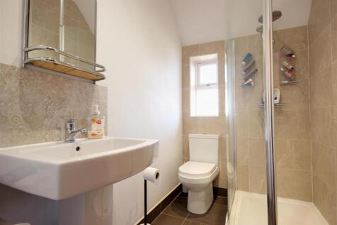 SHOWER ROOM/W.C