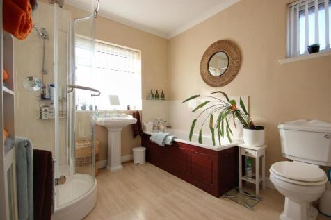 BATHROOM/W.C