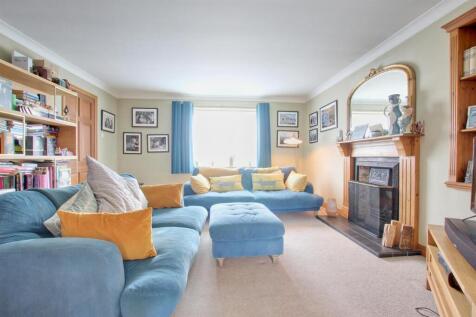 LIVING ROOM No1.