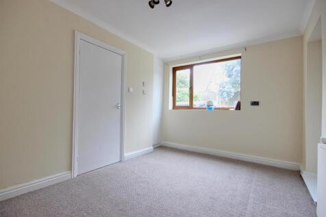 BEDROOM 5 (or SEPERATE DINING ROOM)