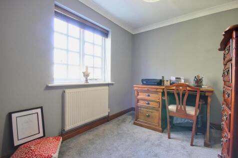 BEDROOM 4 (FRONT)