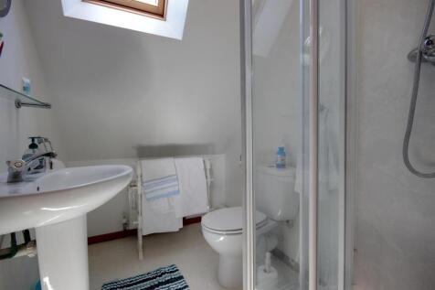 SHOWER ROOM/W.C