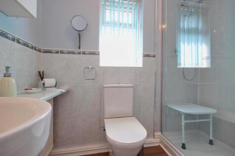 BATHROOM / W.C.