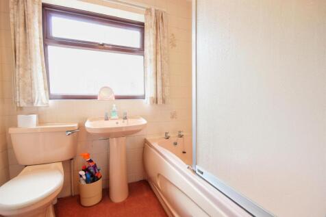 BATHROOM/W.C.