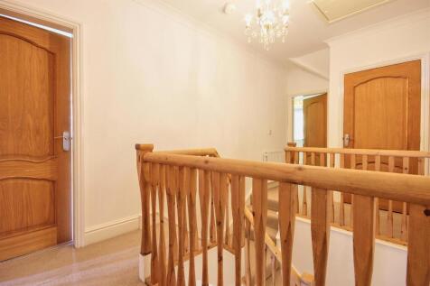 GALLERIED LANDING