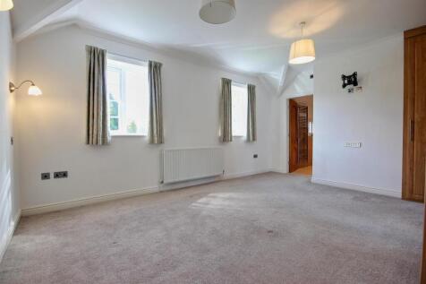 MASTER BEDROOM 1 (REAR)