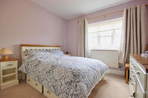 BEDROOM 2 (FRONT)