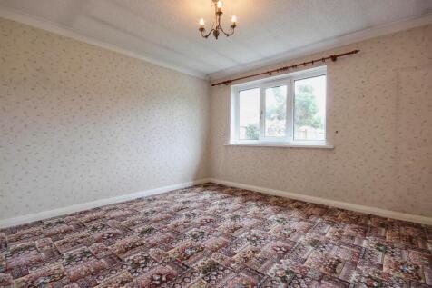 BEDROOM 1 (REAR)
