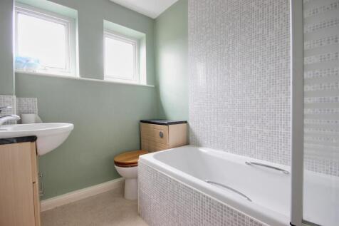 BATHROOM/W.C.