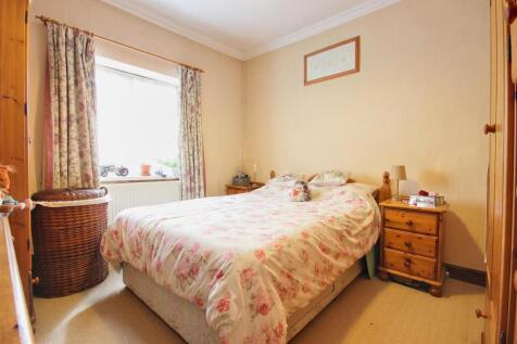BEDROOM 1 (REAR)