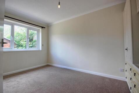 BEDROOM 1 (REAR)