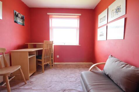 BEDROOM 3 (FRONT)