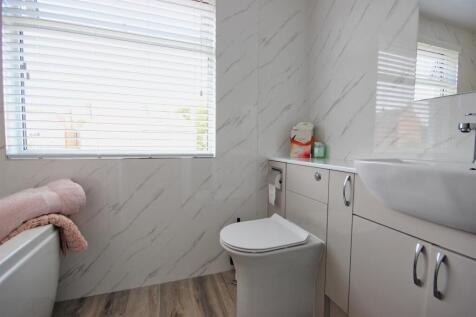 BATHROOM/W.C.